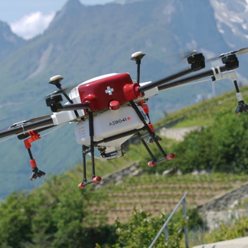 Démonstration de drone d'épandage